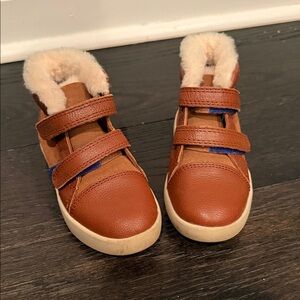 Toddler Ugg Velcro boots 10c